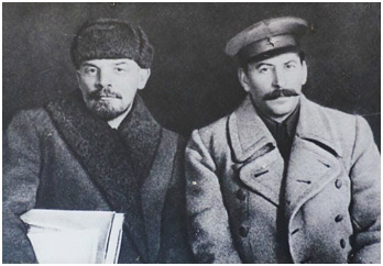 Ленин и Сталин / Снимка: https://densegodnya.ru/